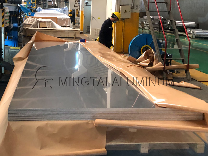 LNG儲罐用5083鋁板_明泰鋁業lng儲罐灌頂吊頂用5083鋁板廠家_擁有16萬方的業績項目經驗